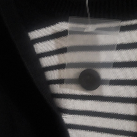 New top - Picture 4 of 4